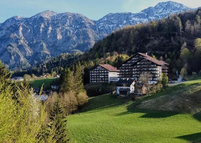 Alpine Base Near Hallstatt Бад Гоисерн