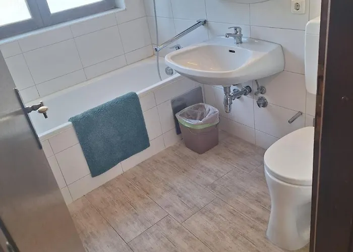 Апартаменты Alpine Base Near Hallstatt Бад Гоисерн